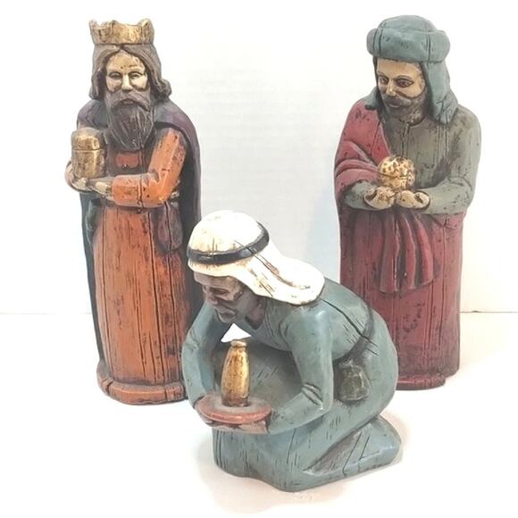Dept. 56 Vintage Christmas 11 Piece Chalkware LARGE Traditional Nativity Set - Picture 3 of 12